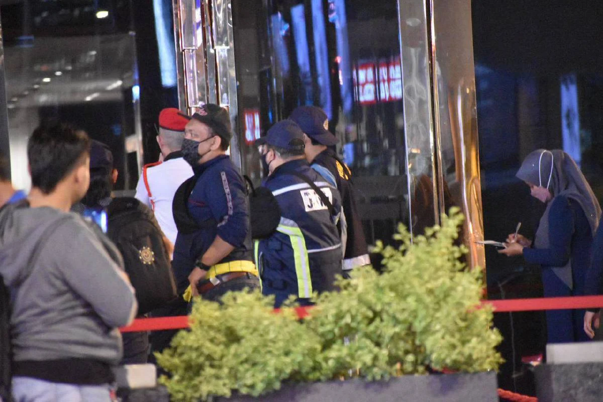 Khalwat SG actor & MY actress 2