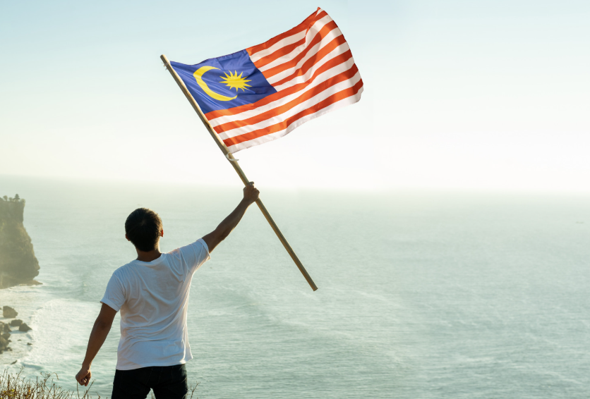 Image from: Why Is An Upside Down Jalur Gemilang Frowned On? Here Are 2 Reasons Why & How To Display It Correctly | WeirdKaya