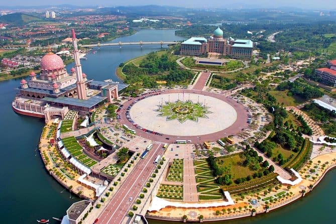 Ever Wondered Where The Olympic Village Would Be If Malaysia Was The Host? Here Are 3 Scenic Spots To Build One! | Weirdkaya Ever wondered where the olympic village would be if malaysia was the host? Here are 3 scenic spots to build one! | weirdkaya