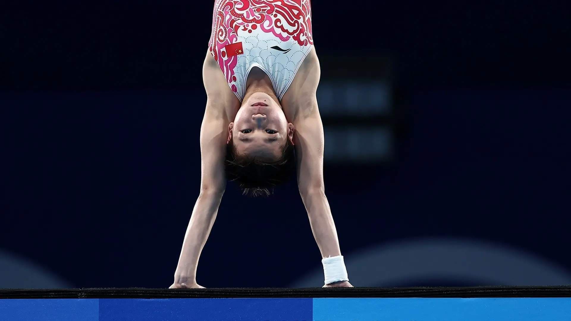 Quan Hongchan grabs gold at Tokyo Olympic(2)