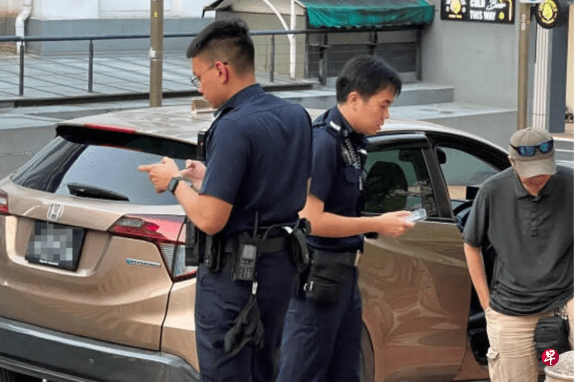 SG woman locked by e-hailing driver (2)