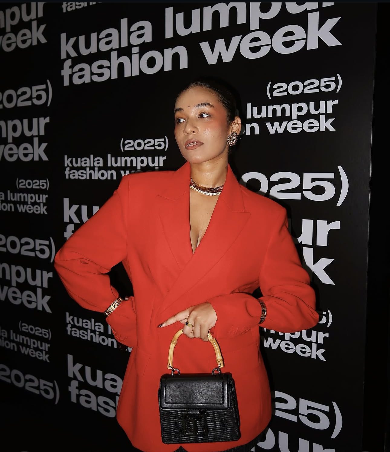 Sheshi as an influencer