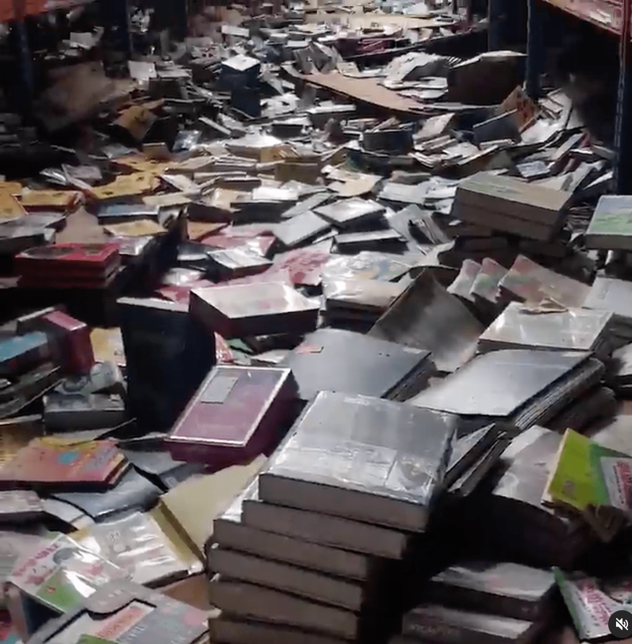 Thousands-of-books-scattering-at-shah-alam-warehouse