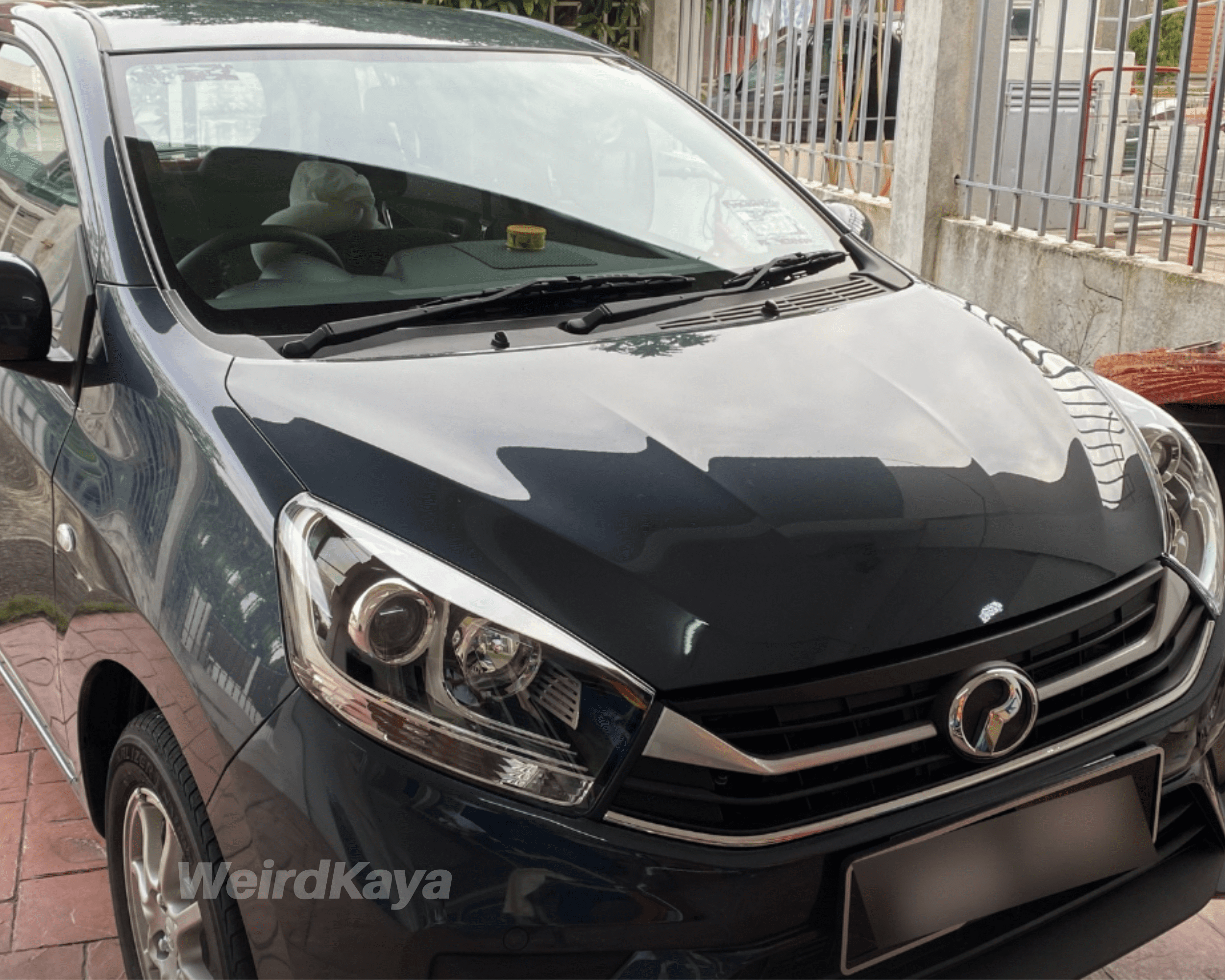 Axia
