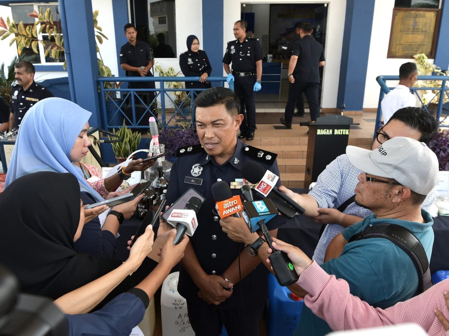 Bagan Datuk district police chief Superintendent Mohammad Ali Mohd Jali