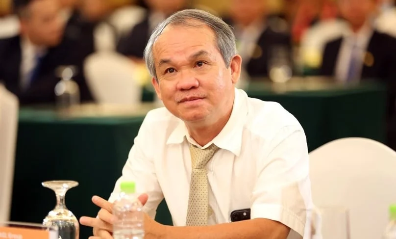 boss gives apartments