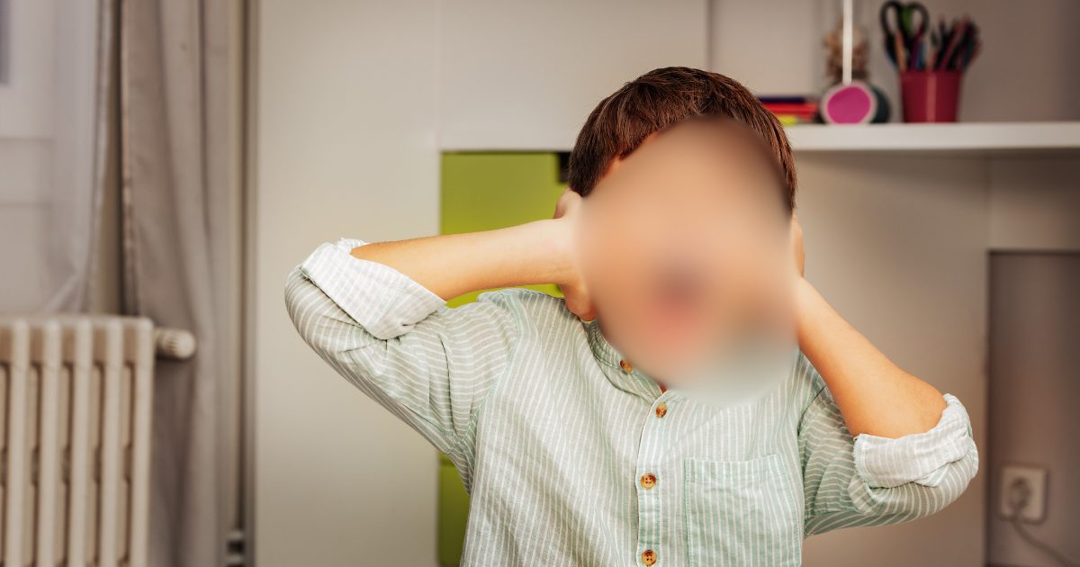 boy throwing tantrums