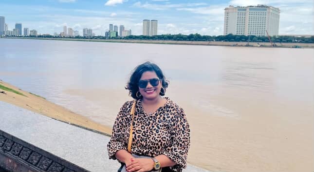 cecelia working at abroad