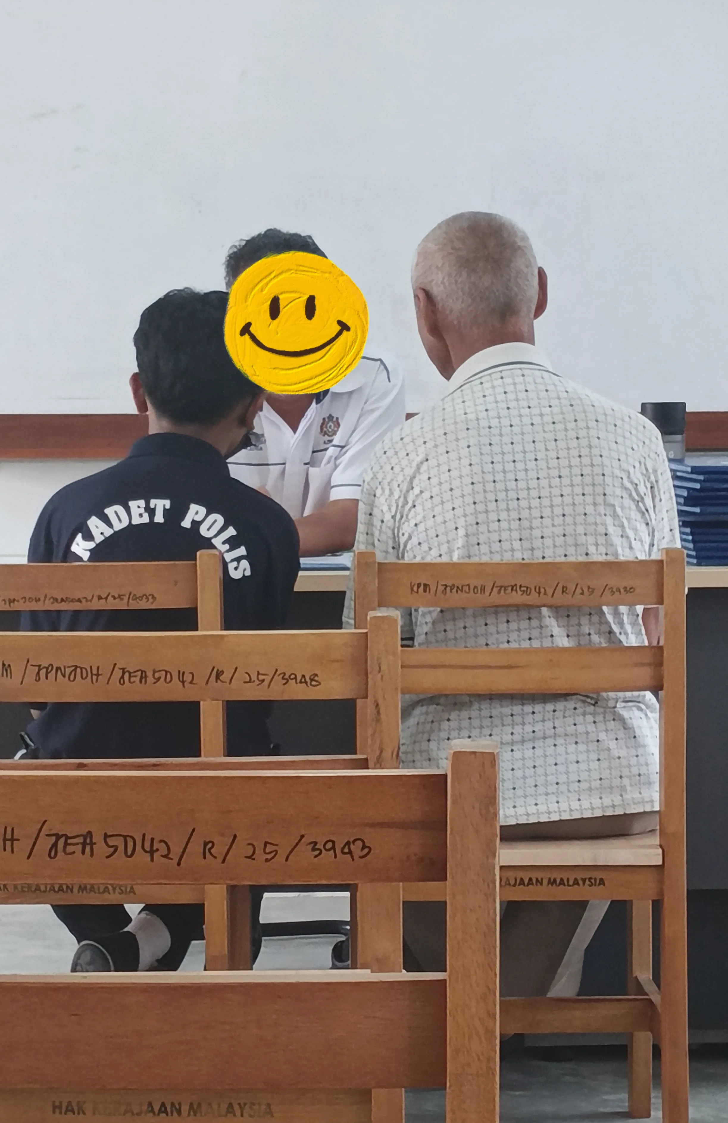 Chinese man attend report card day for neighbour