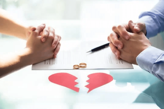 couple getting divorced