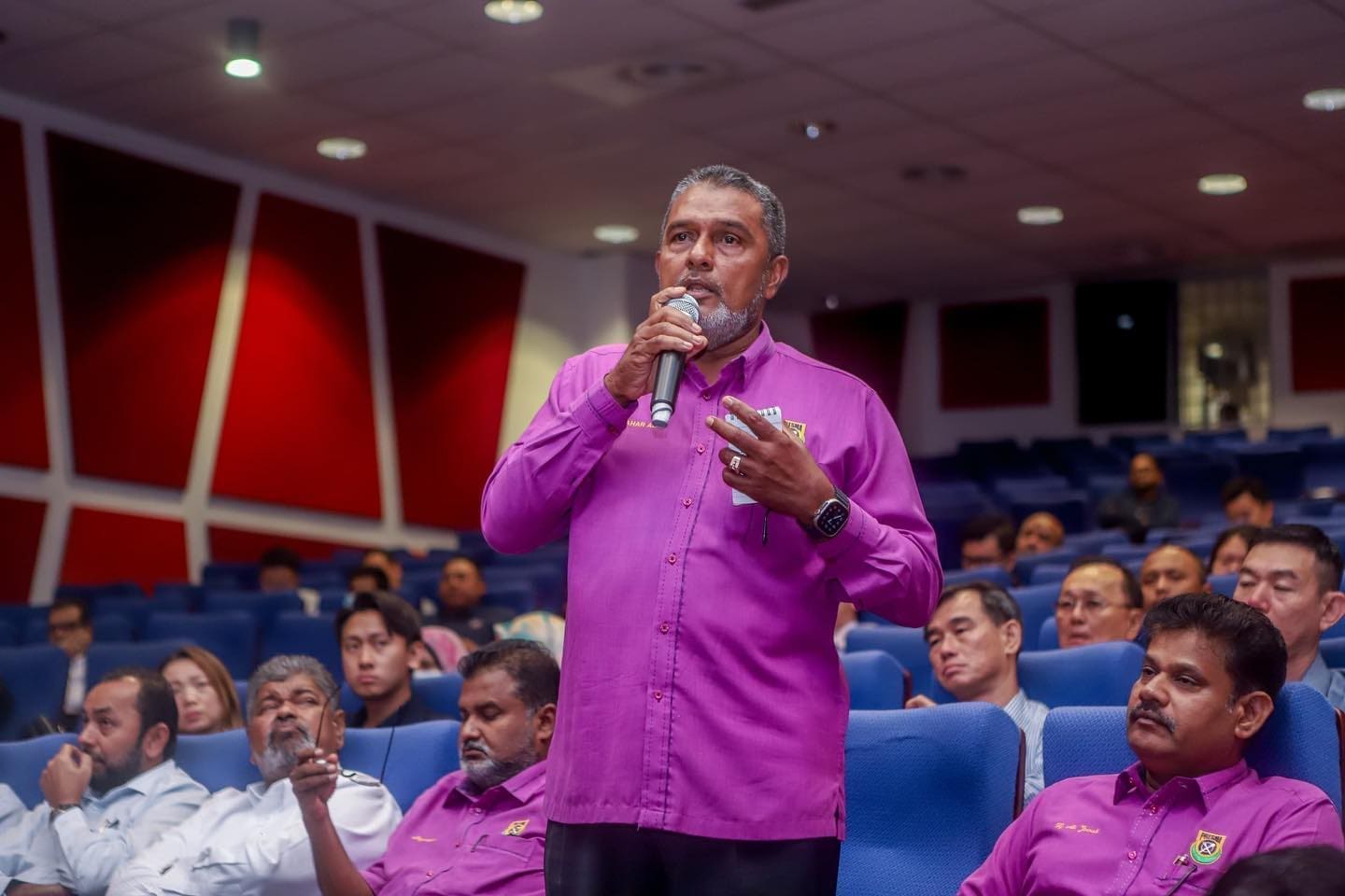 Datuk Jawahar Ali Taib Khan giving speech at an event