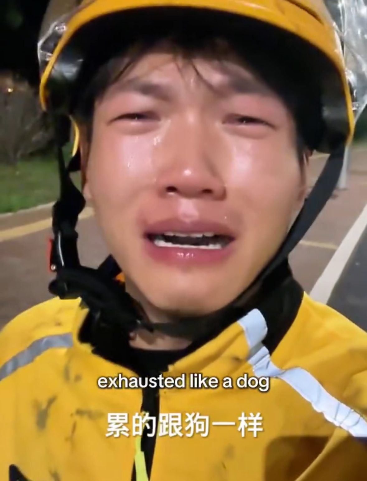 Delivery Rider Cries After Long Shift, Says He Can’t Give His Parents The Life They Deserve