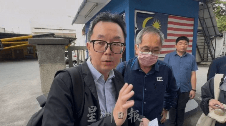 Dr Chang Yoong Choon talking about Help Uni explosion