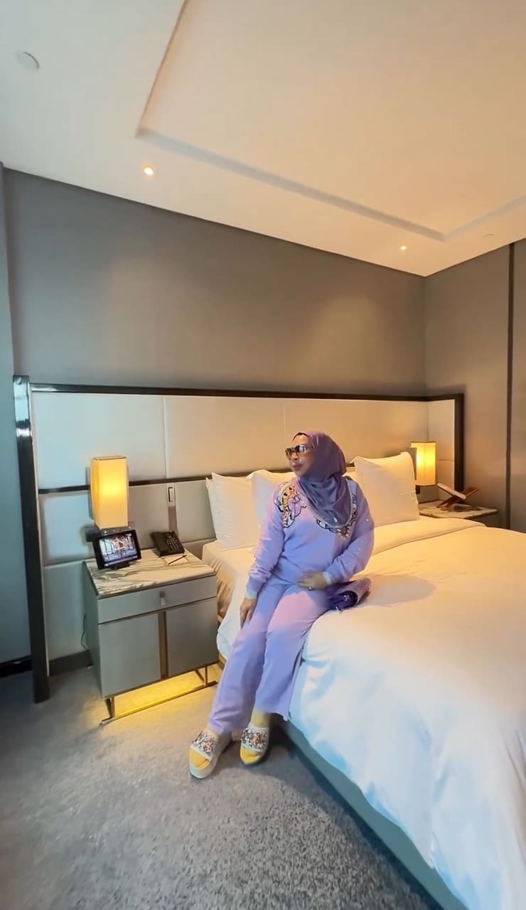 dsv sitting on bed