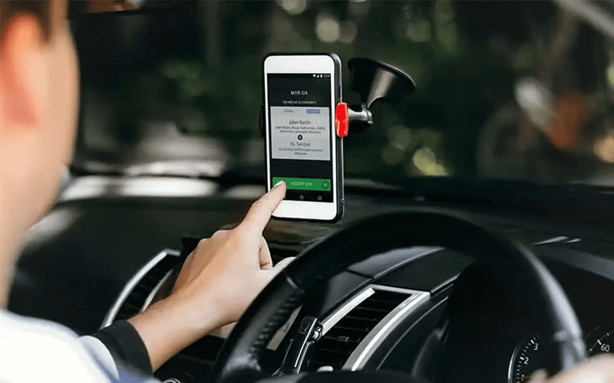 E-hailing driver at work