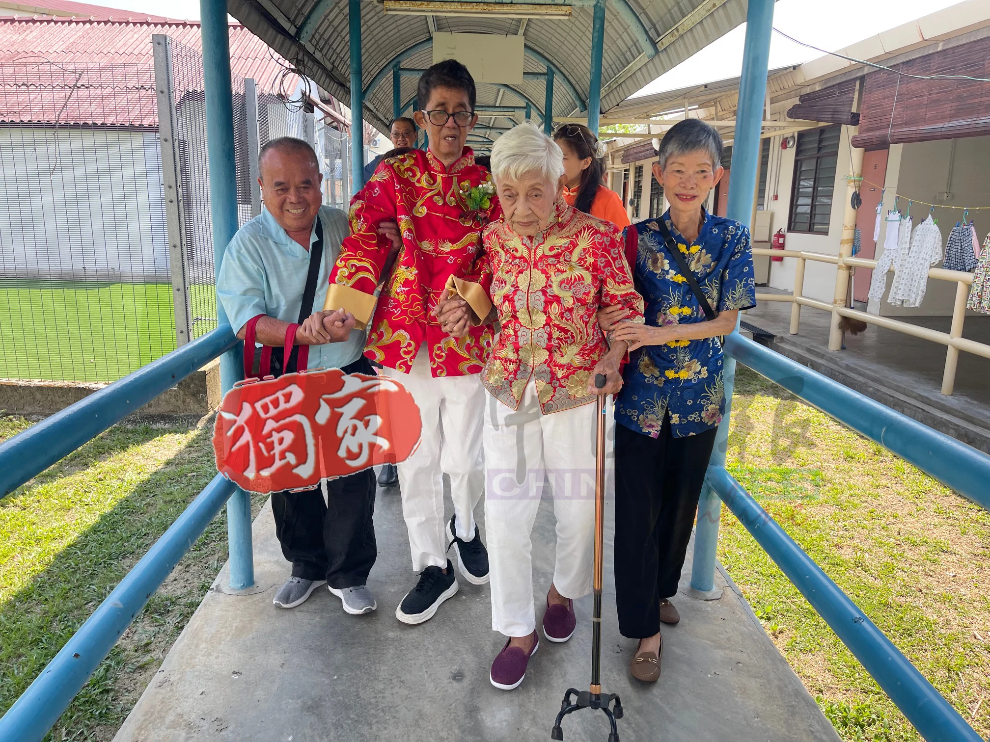 Elderly couple marry at Penang nursing home (3)