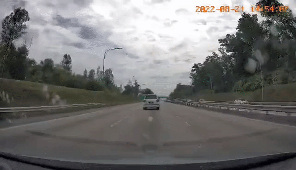 Road rage at NKVE