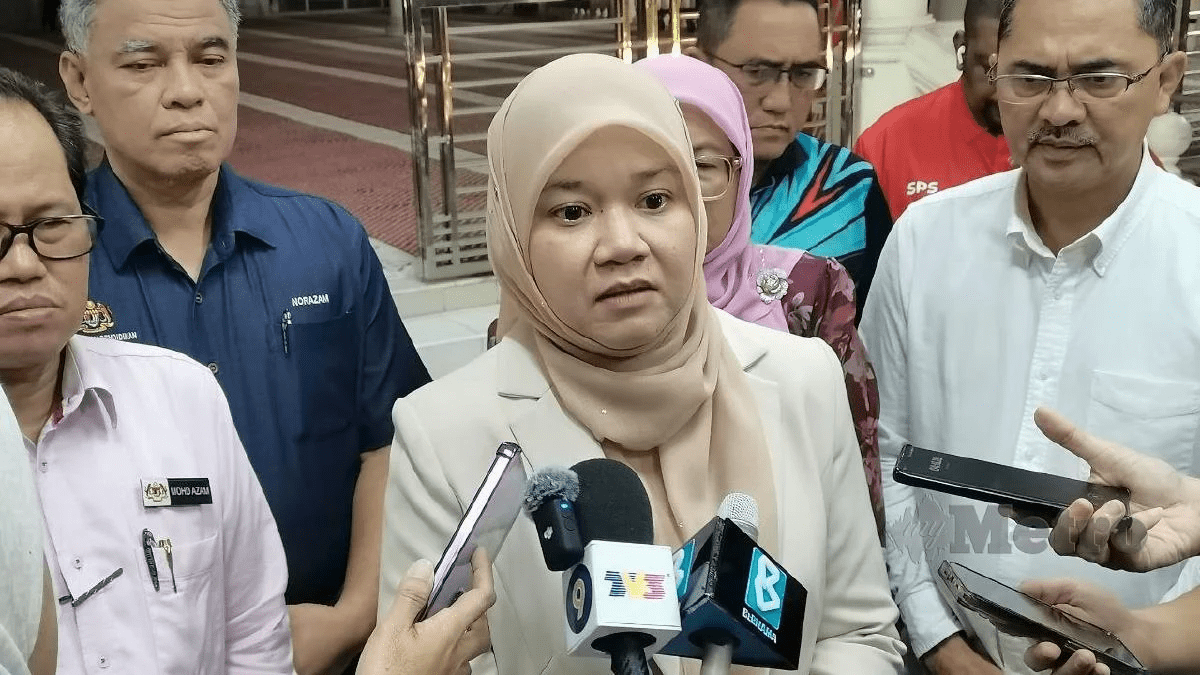 Fadhlina Sidek speaking about 10yo who died inside toilet