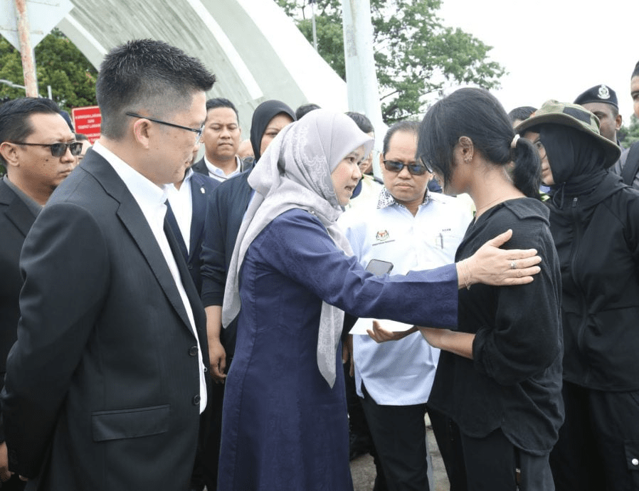 Fadhlina Sidek speaking to Ain Husniza