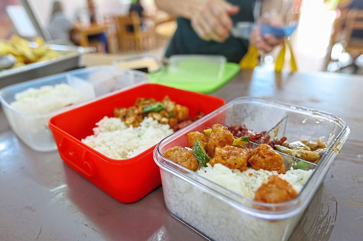 food in tupperware