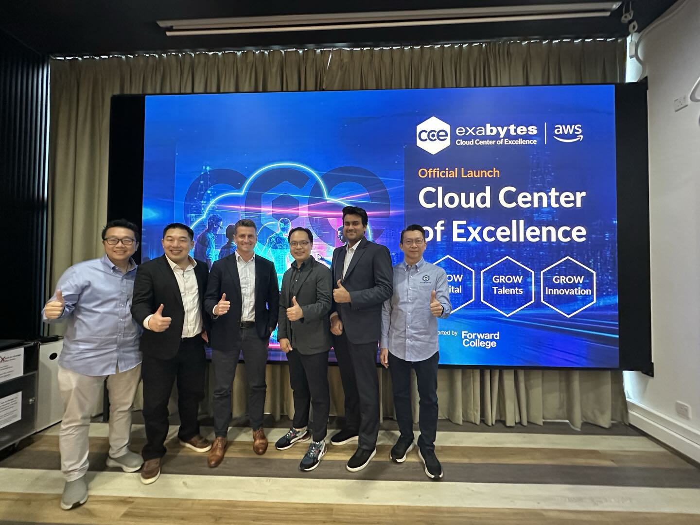 (from left) Chan Kee Siak, Founder and Chief Executive Officer of Exabytes Group, Matthew Khaw, Head of Focus Partner Sales, ASEAN, AWS, Pete Murray, Country General Manager, AWS Malaysia, Howie Chang, Co-Founder (