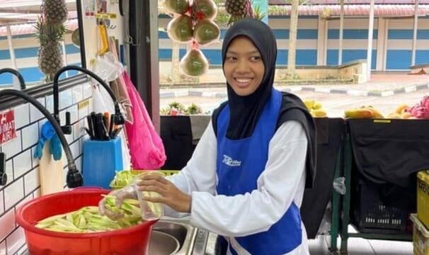 Girl working at R&R
