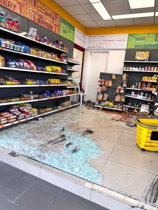 Glass shards left behind at Avanza crash