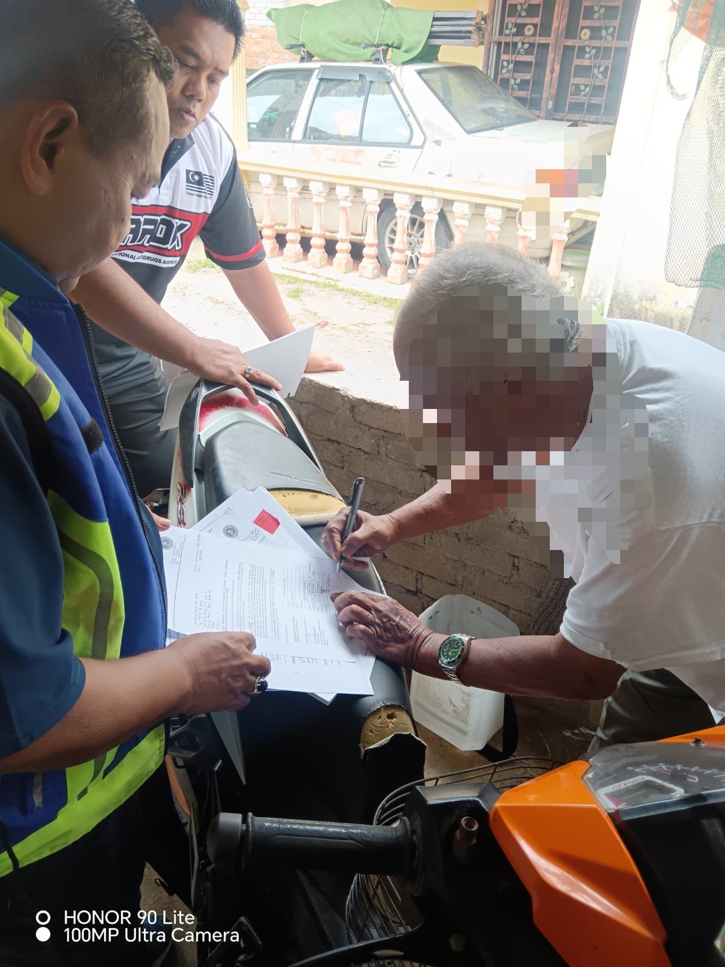 Grandpa reports grandson to M'sian police for drugs