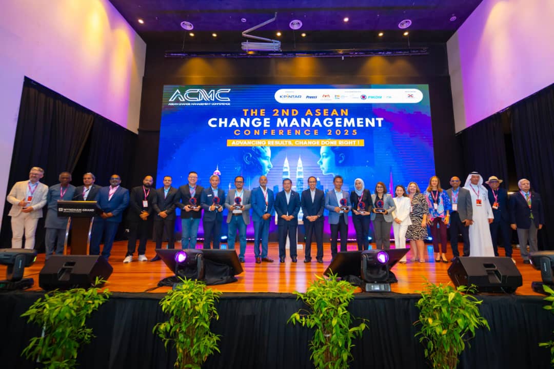 Group Photo of the speakers and partners at the ACMC 2025.
