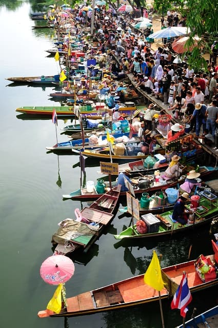 Hatyai Klonghae Floating Market