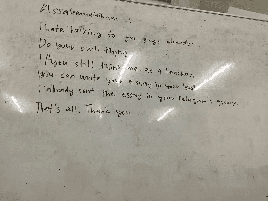 M'sian teacher writes 'I hate talking to you guys' on whiteboard