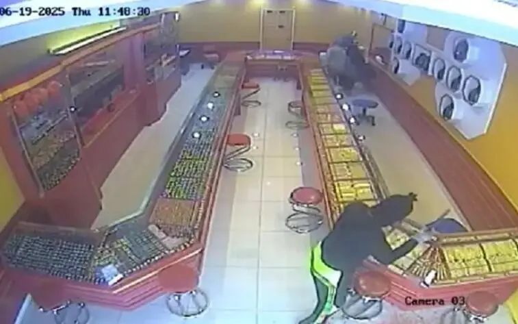 chili powder robbery