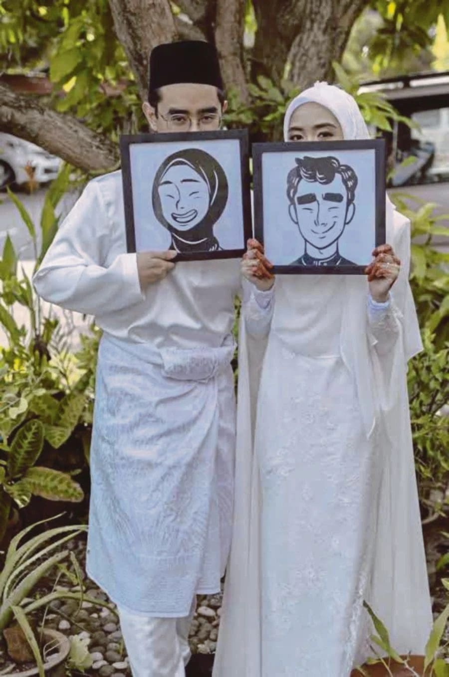 The Wedding Must Go On: Bride And Groom Attend Ceremony Online After They Contracted Covid-19 | Weirdkaya Wedding