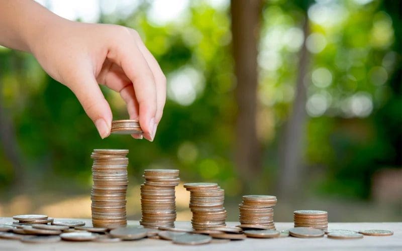 We Asked Some Malaysians On How Much Savings Should They Have At The Age Of 25 | Weirdkaya We asked some malaysians on how much savings should they have at the age of 25 | weirdkaya