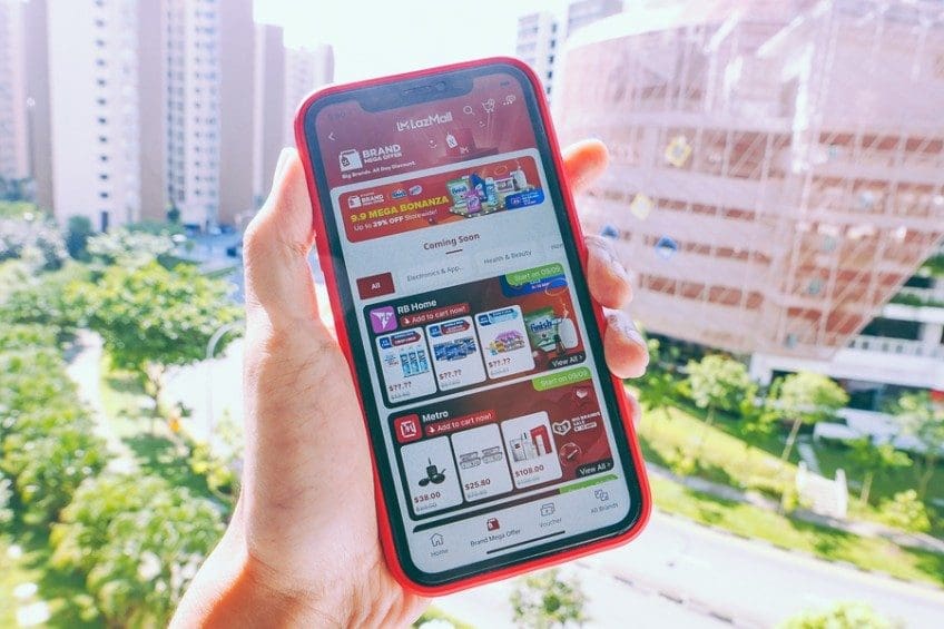 Person using LazMall