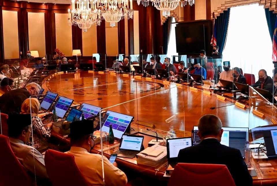 "I'll Reduce The Cabinet Size If I Become PM In #GE15", Promises Ismail Sabri