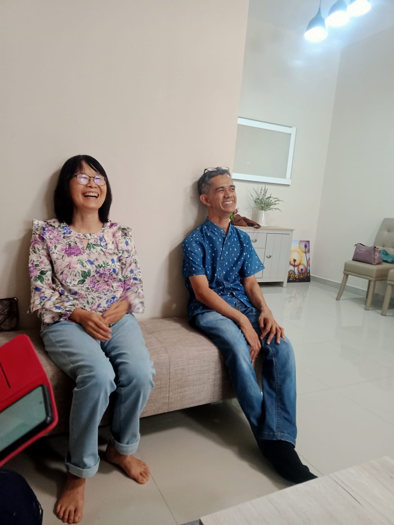 M'sian Woman Celebrates Raya With Teacher Who Helped Pay Her Uni Entrance Fees 36 Years Ago