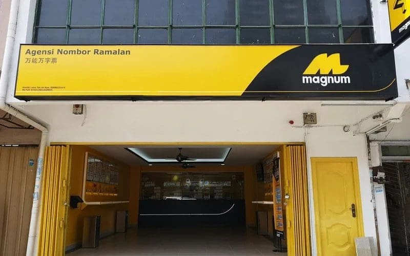 M'sian Man Wins RM28.9mil Magnum Jackpot On Father's Day, Bought Lottery Tickets From Same Staff Previously