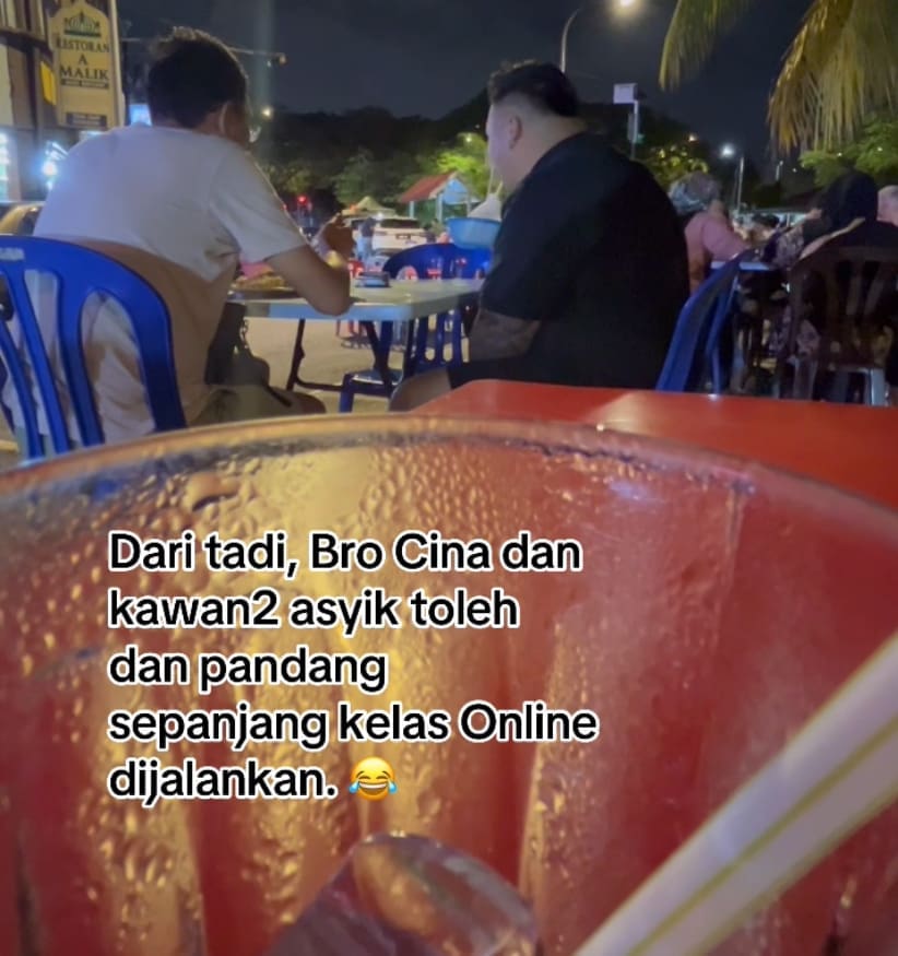 M'sian Woman Wows Chinese Diners With Fluent Mandarin While Conducting Online Class At Restaurant