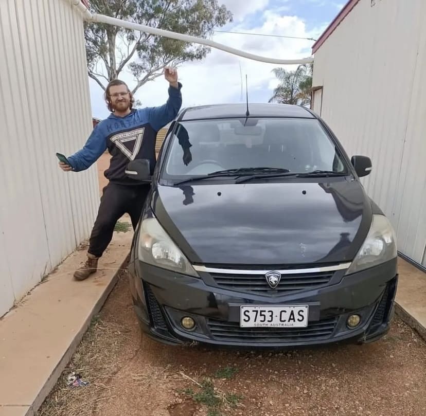 Proton Exora (2014)
