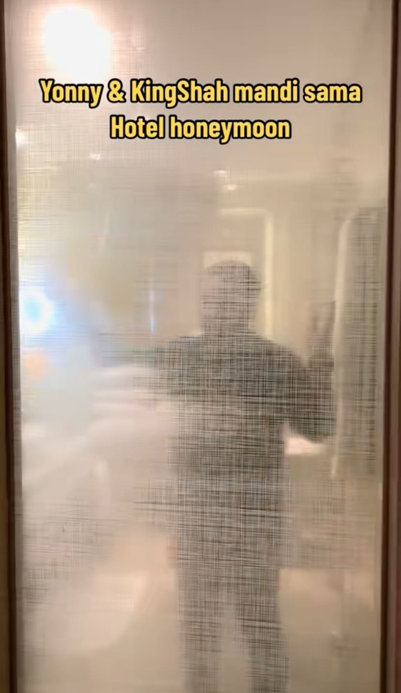 M'sian influencers shocked by visible shower partition inside hotel room they booked in Indonesia