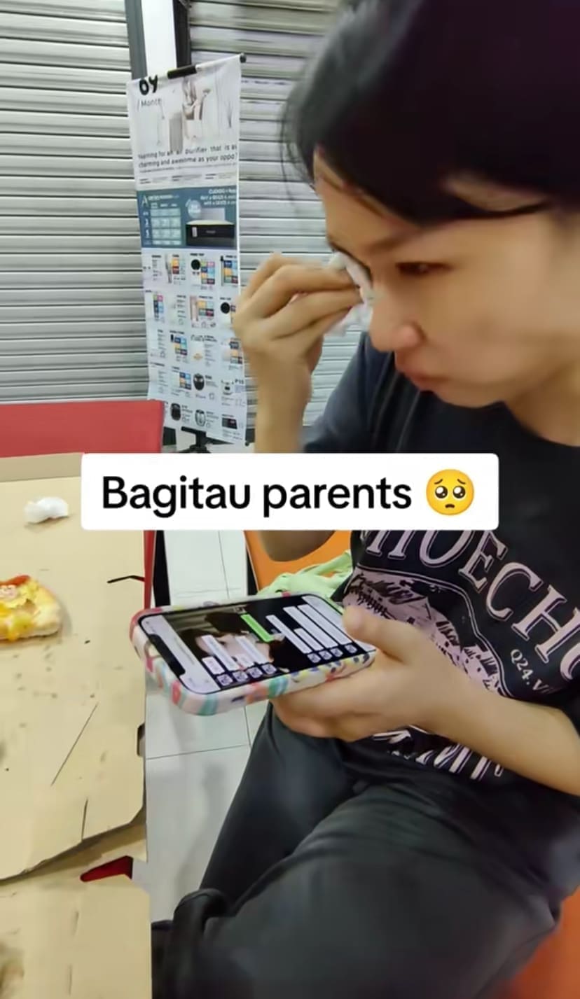 China student in tears after eating a slice of pizza