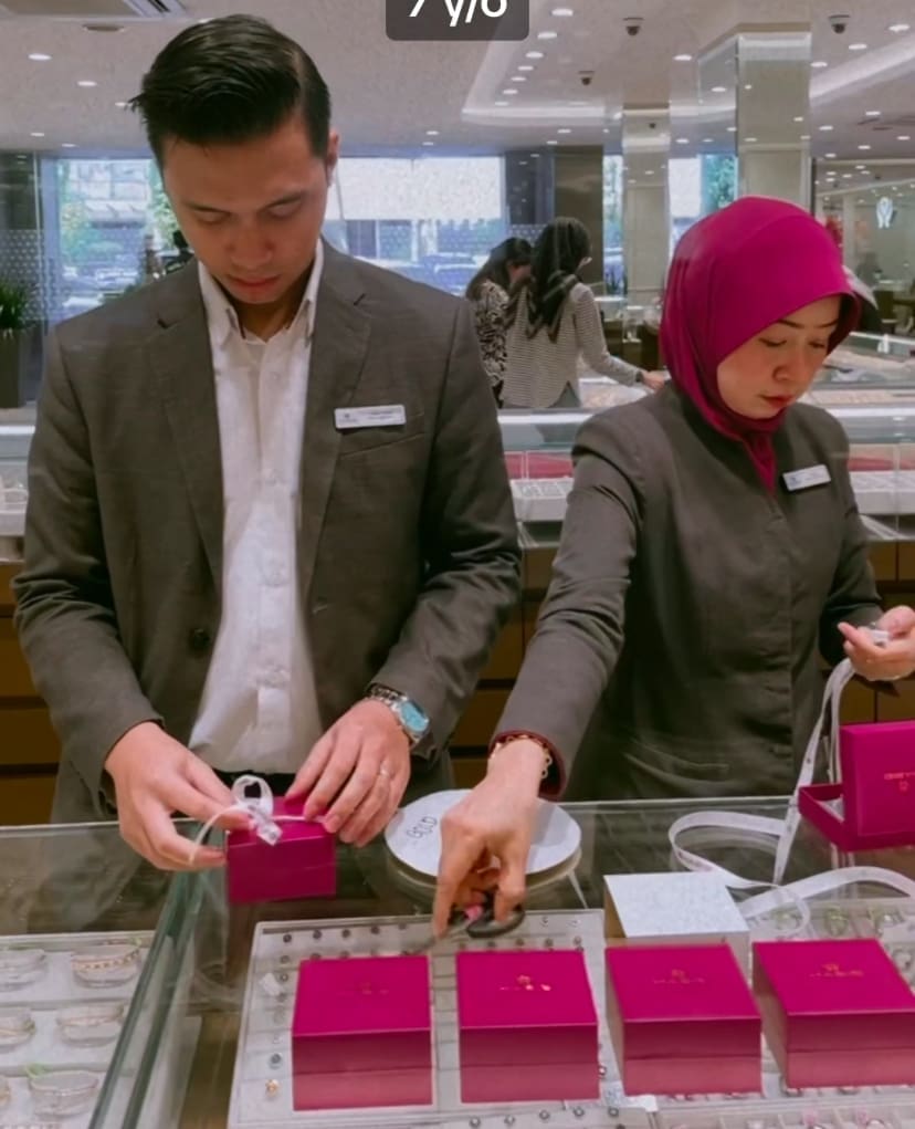 Habib Jewel staff