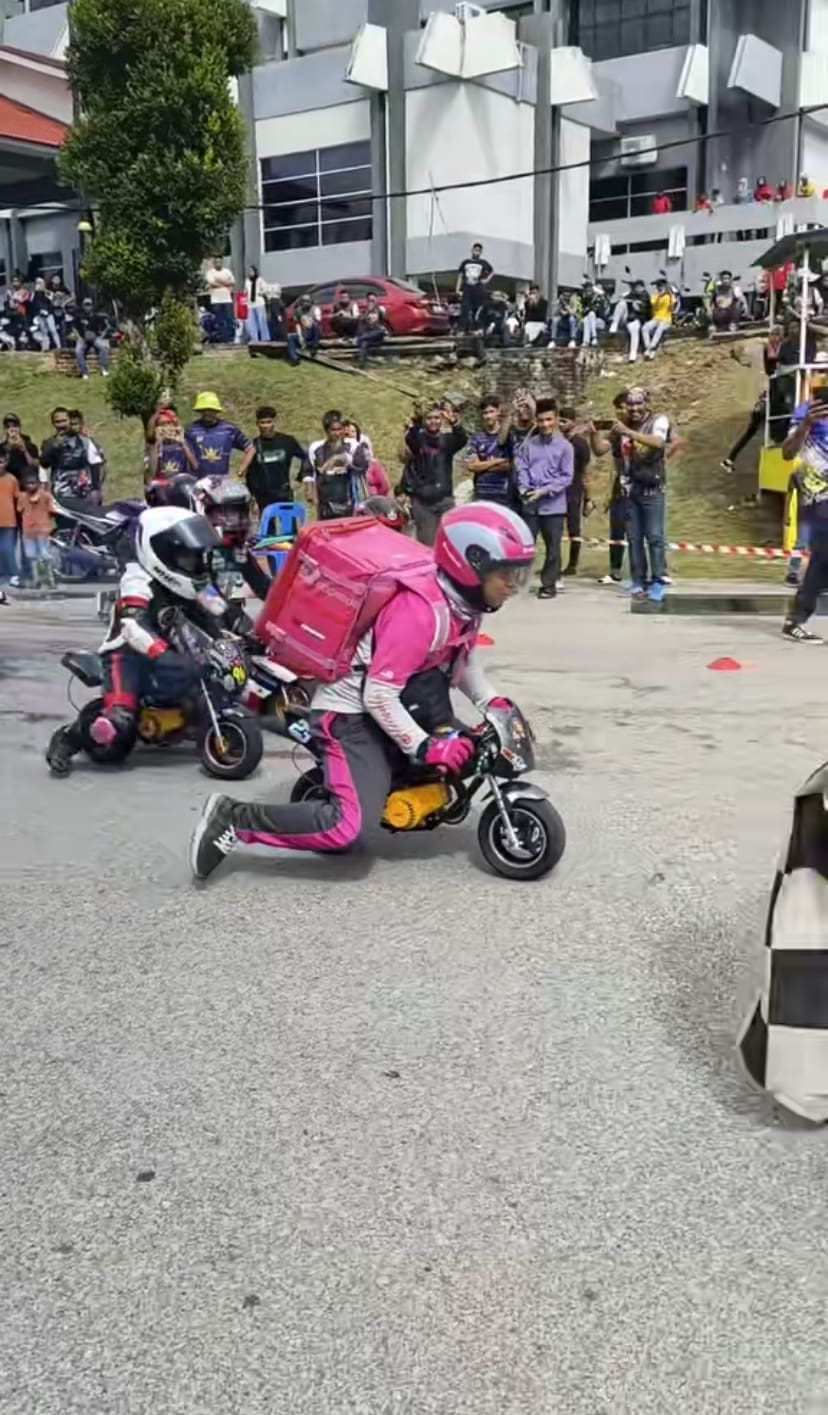 Foodpanda rider led the race and also outpace other riders