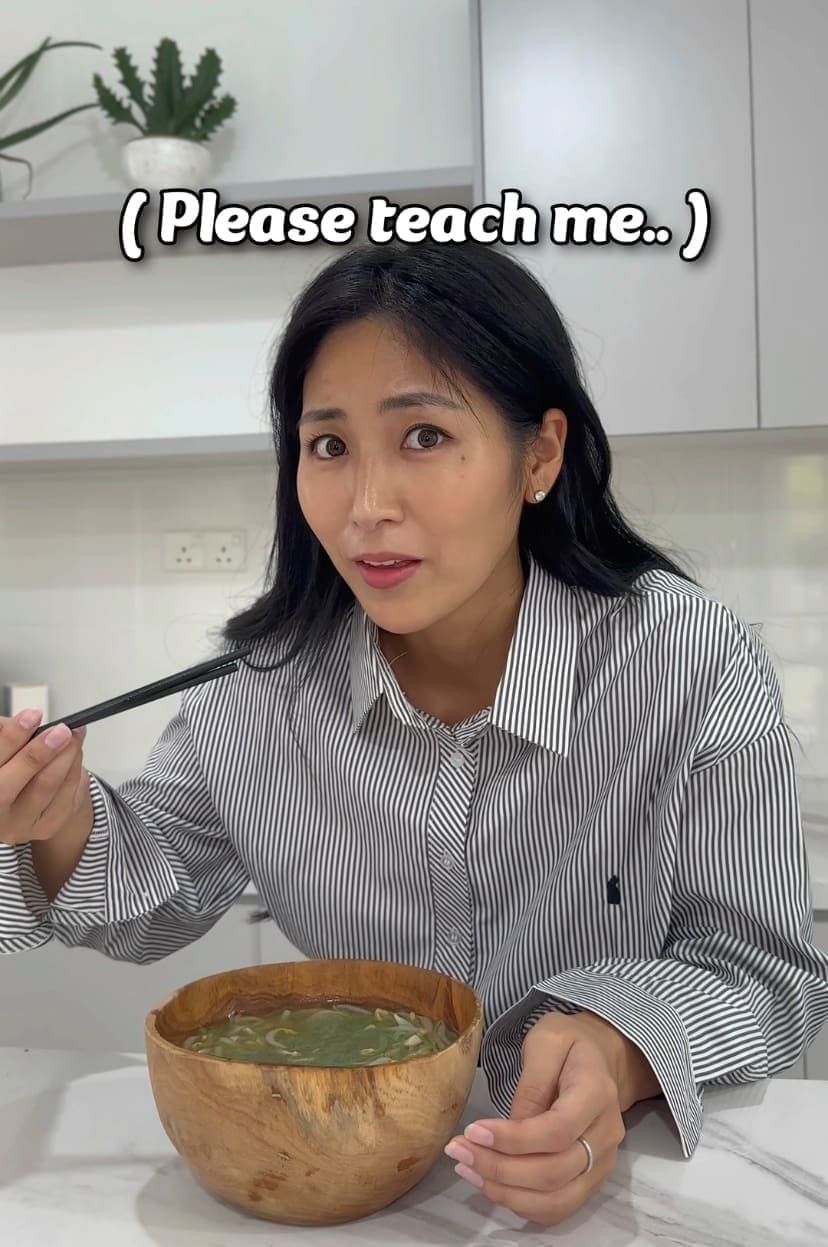 Japanese Woman Mistakes Cendol For Ramen