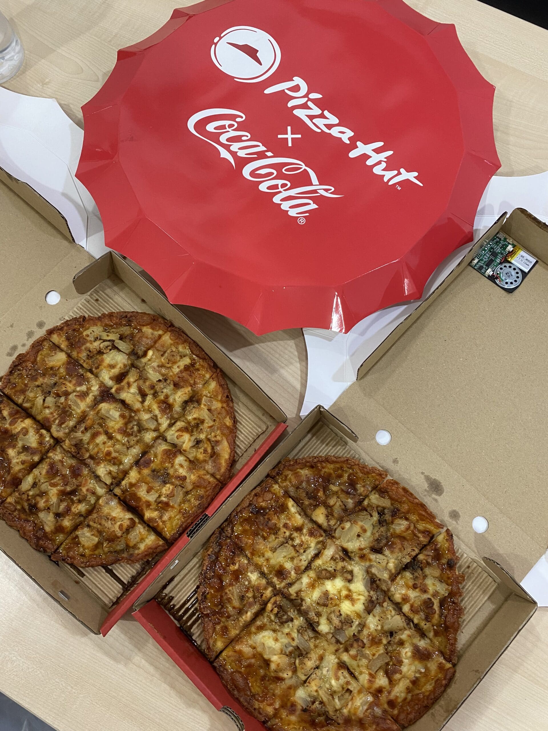 Cola Pizza Hut