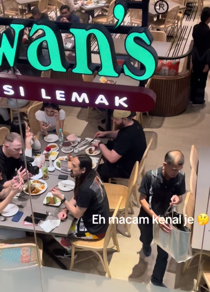 Steve Aoki at Madam Kwan's Pavilion KL