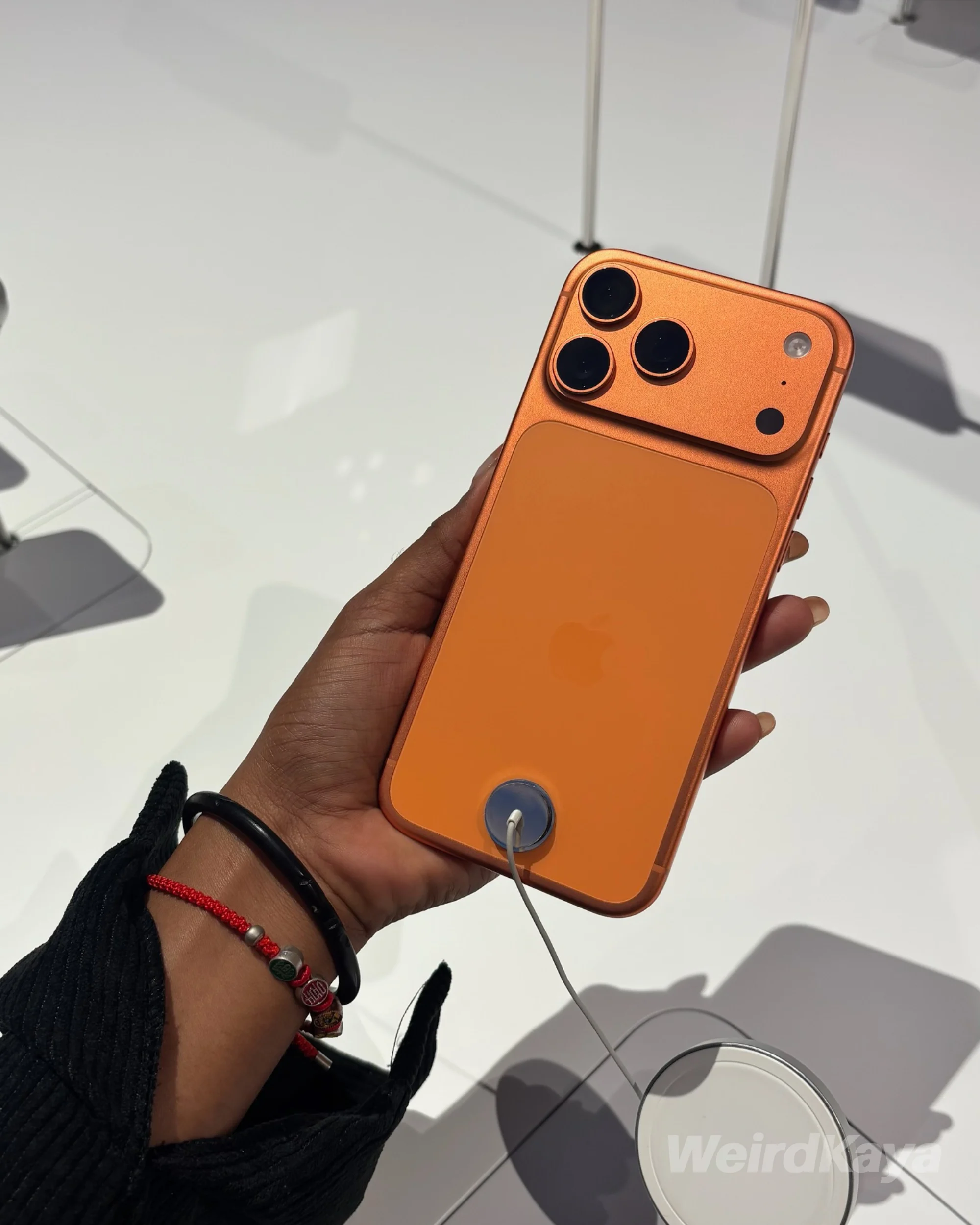 iphone 17 pro max in orange