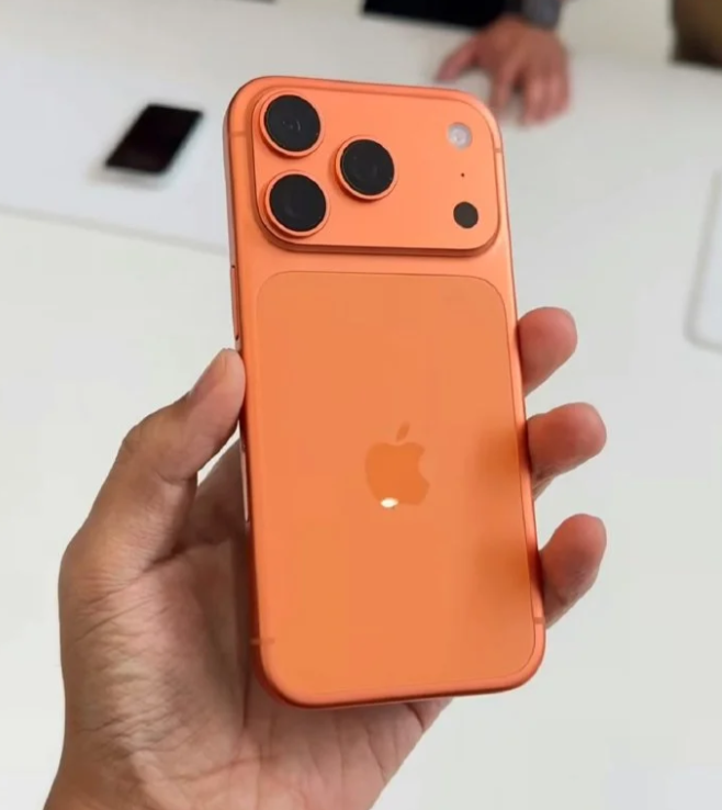 iPhone17