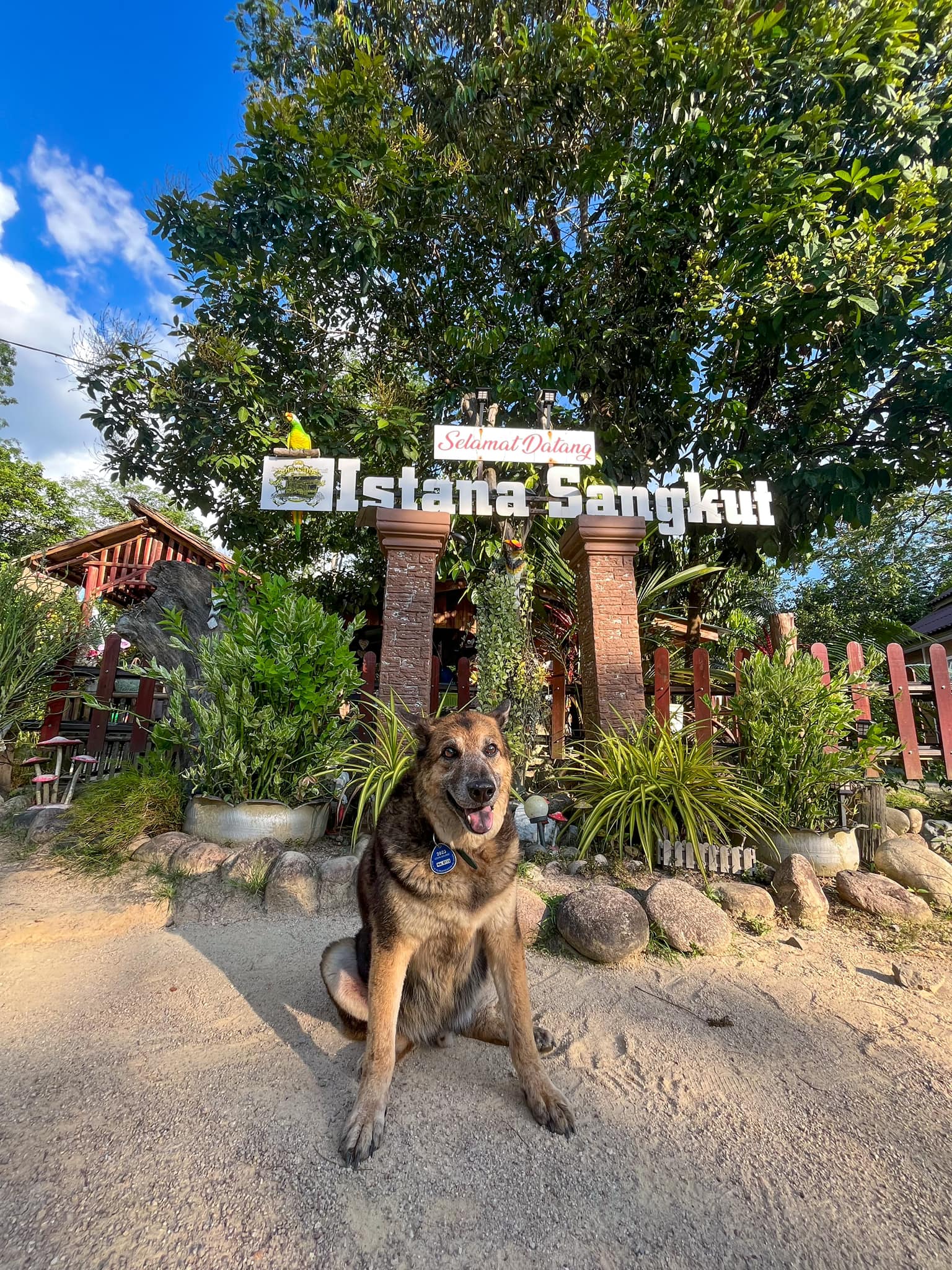 Istana Sangkut scenery with bobby